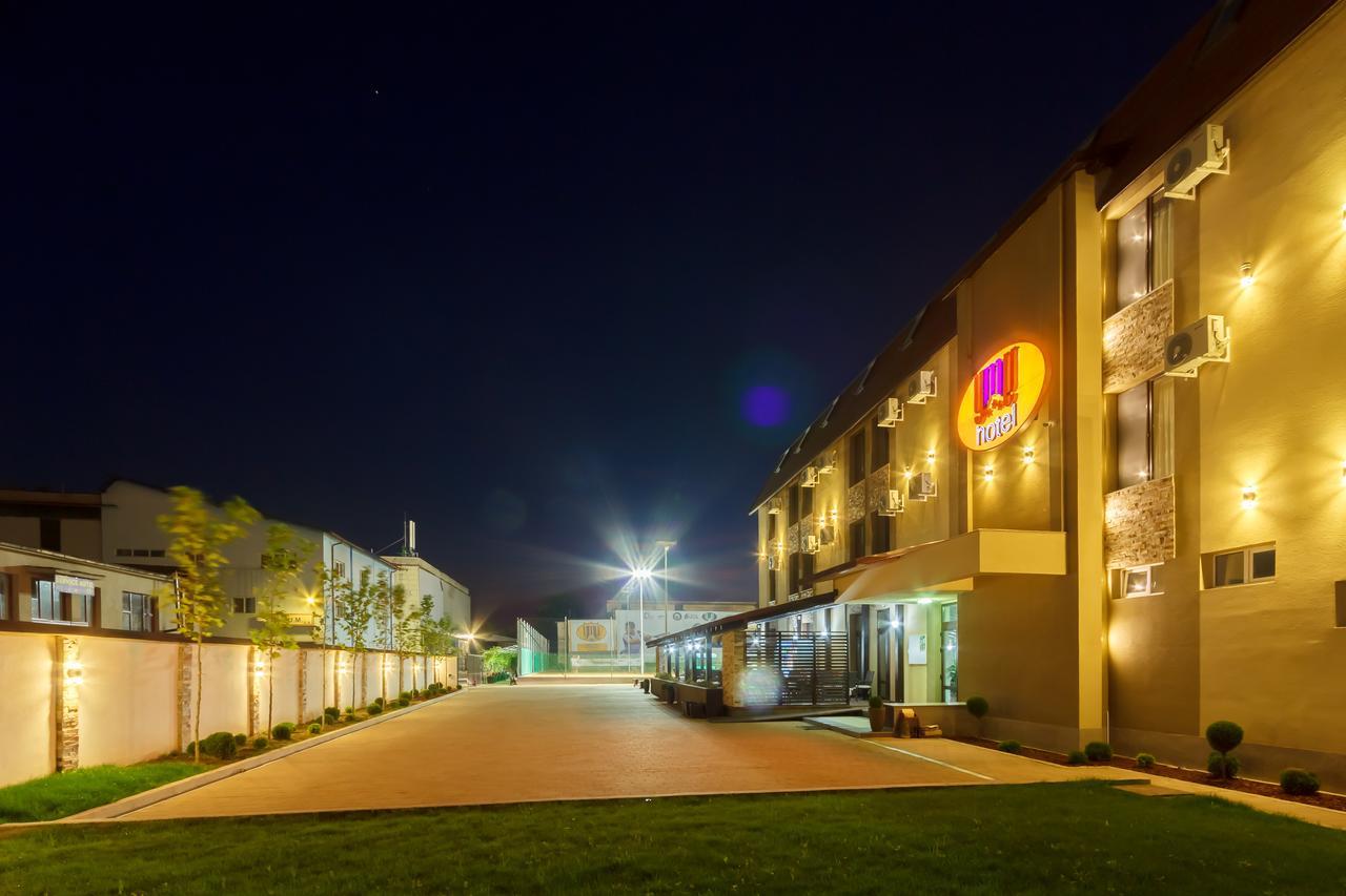 Ymy Hotels Târgu Jiu Exterior foto