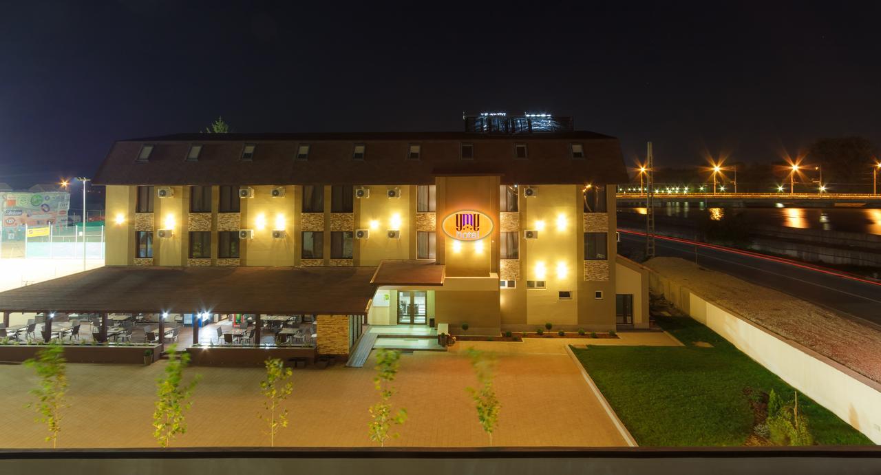 Ymy Hotels Târgu Jiu Exterior foto